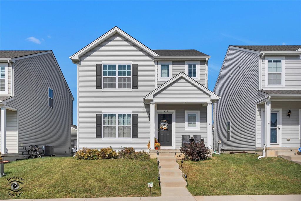 2439 W 127th Avenue, Crown Point, IN 46307