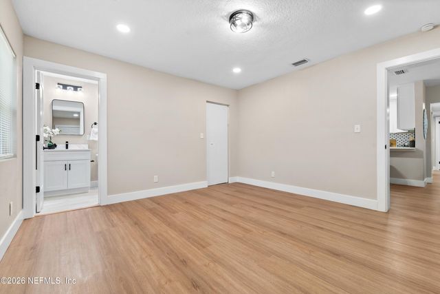 529 SAPELO Road, Jacksonville, FL 32216