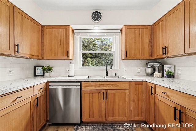 1625 Oswego Street, Grand Rapids, MI 49504