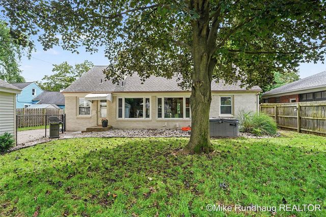 1625 Oswego Street, Grand Rapids, MI 49504