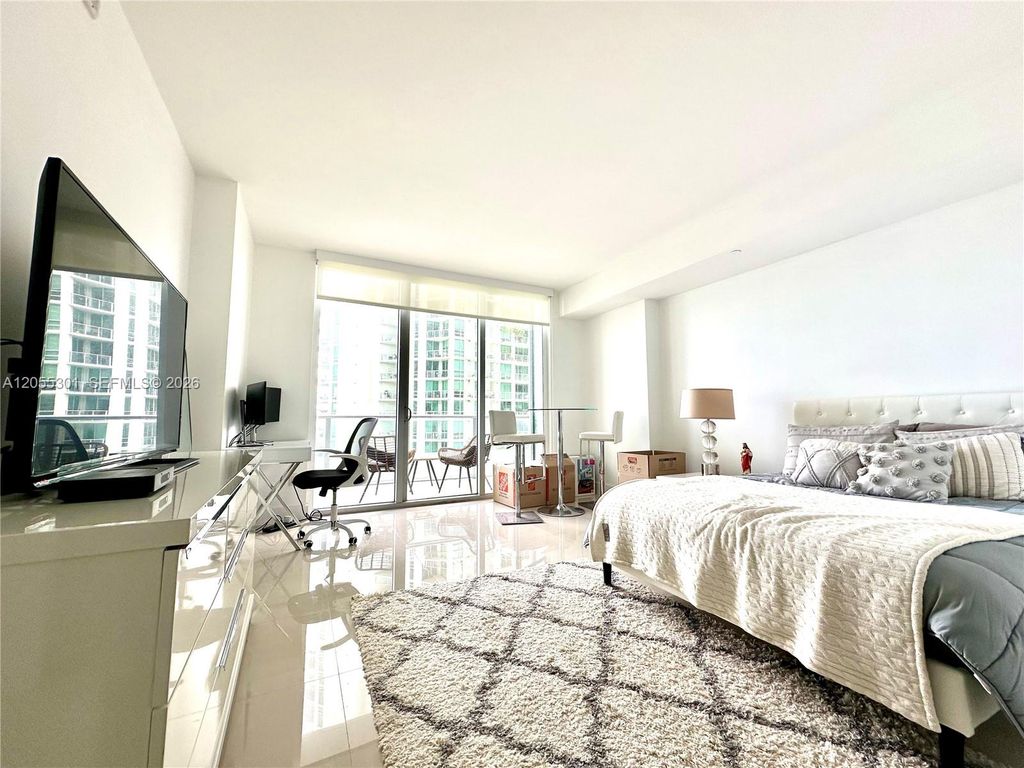 1300 Brickell Bay Drive 1205, Miami, FL 33131