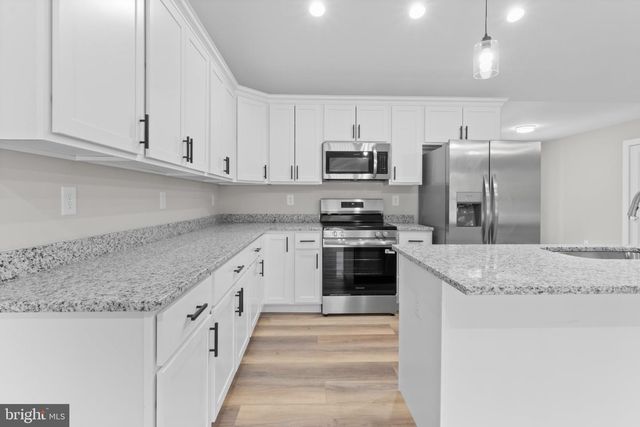 289 WAMPUM LN, Hedgesville, WV 25427