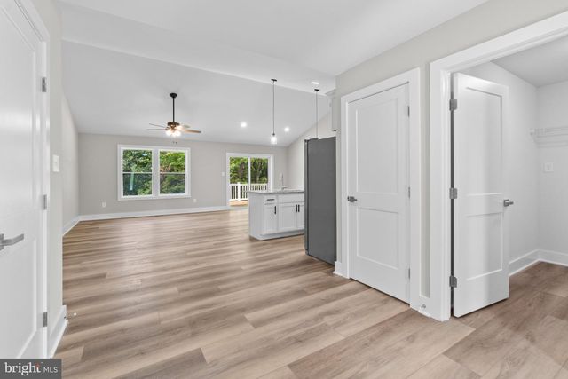 289 WAMPUM LN, Hedgesville, WV 25427