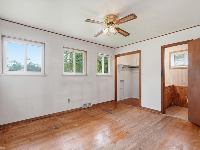 21500 Share Street, St Clair Shores, MI 48082
