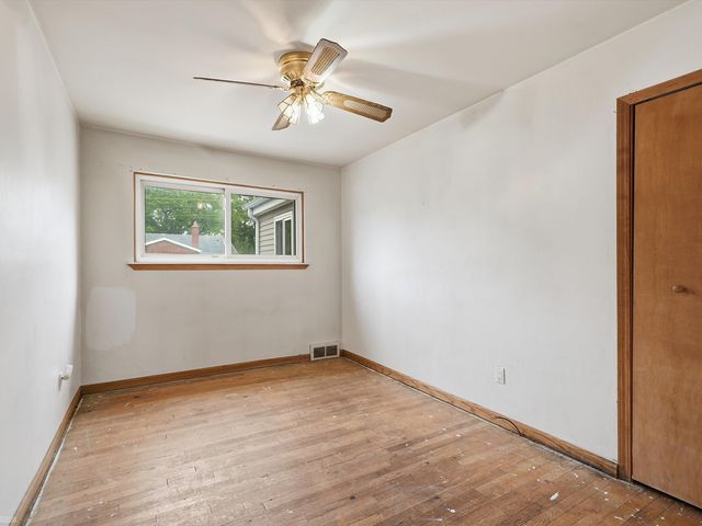 21500 Share Street, St Clair Shores, MI 48082