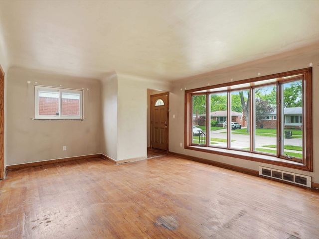21500 Share Street, St Clair Shores, MI 48082