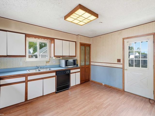 21500 Share Street, St Clair Shores, MI 48082