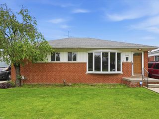 21500 Share Street, St Clair Shores, MI 48082