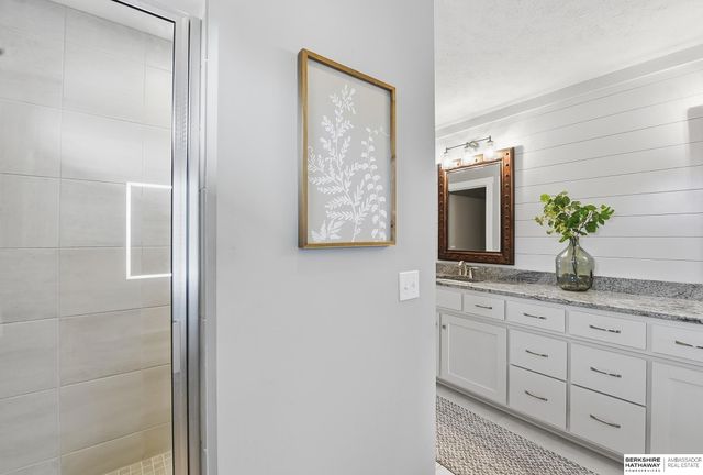 17123 Rachel Snowden Parkway, Bennington, NE 68007