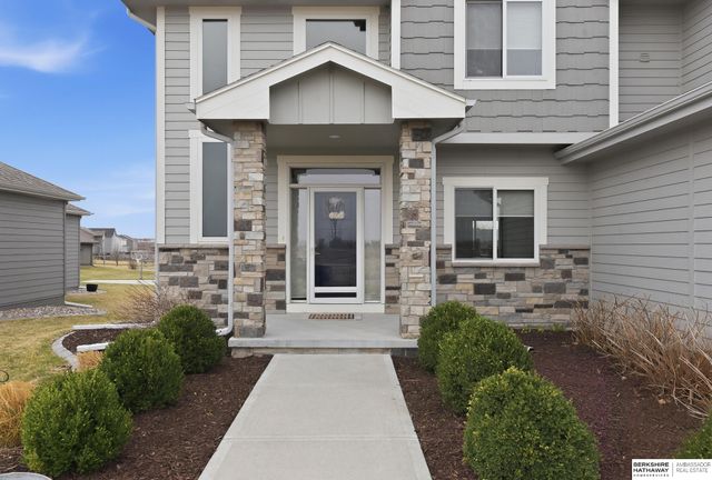 17123 Rachel Snowden Parkway, Bennington, NE 68007