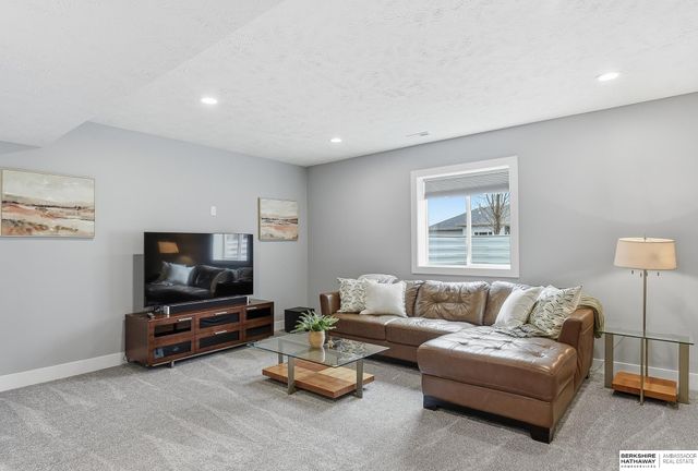 17123 Rachel Snowden Parkway, Bennington, NE 68007