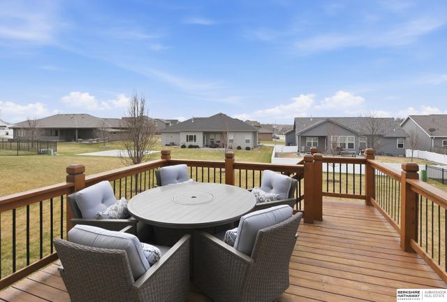 17123 Rachel Snowden Parkway, Bennington, NE 68007