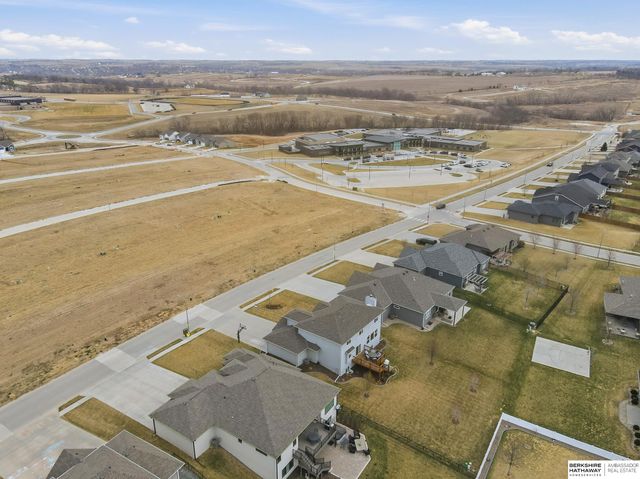 17123 Rachel Snowden Parkway, Bennington, NE 68007