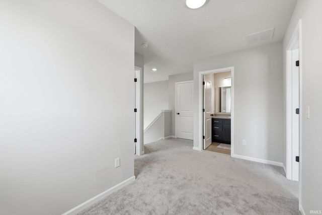 4225 Shadowood Lakes Trail, Fort Wayne, IN 46818