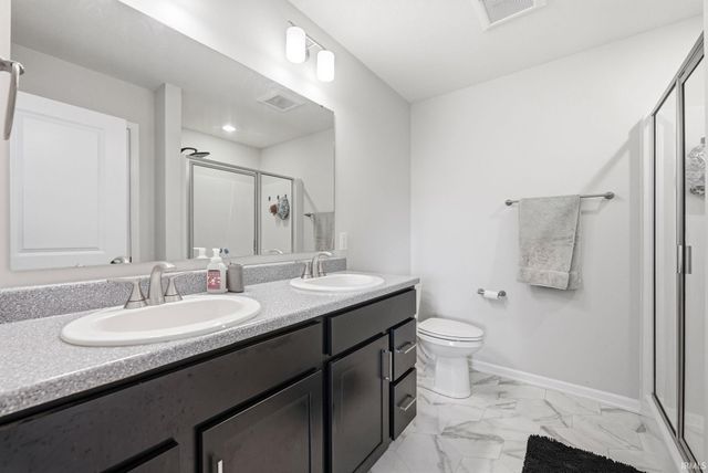4225 Shadowood Lakes Trail, Fort Wayne, IN 46818