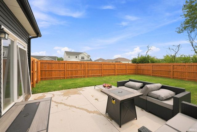 4225 Shadowood Lakes Trail, Fort Wayne, IN 46818