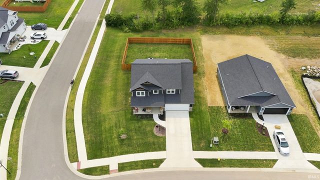 4225 Shadowood Lakes Trail, Fort Wayne, IN 46818