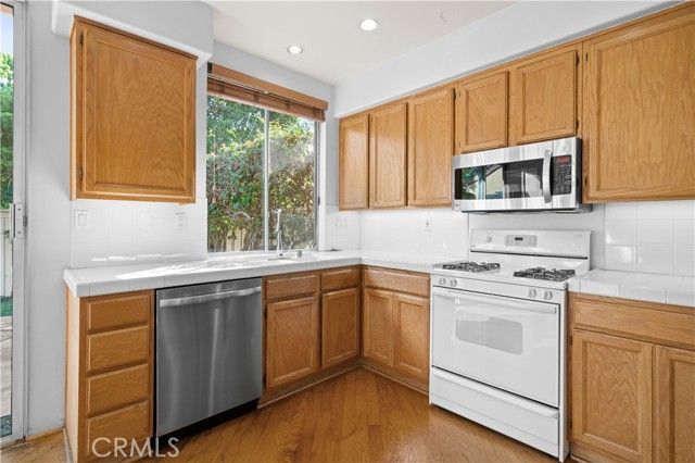 12 La Ronda, Irvine, CA 92606