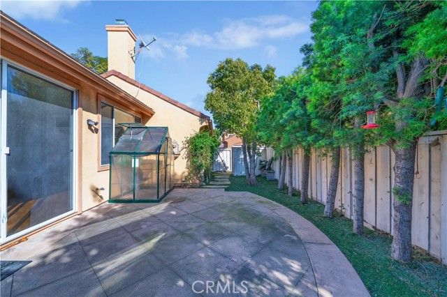 12 La Ronda, Irvine, CA 92606