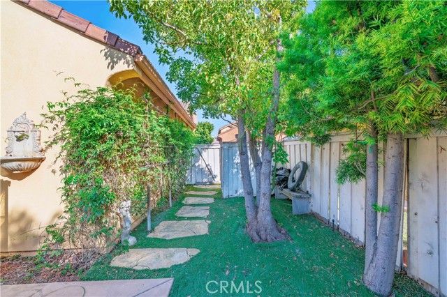 12 La Ronda, Irvine, CA 92606