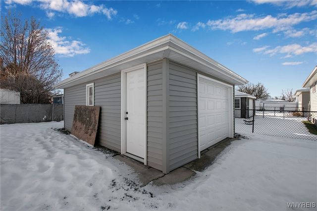 49 Mann Street, Cheektowaga, NY 14206