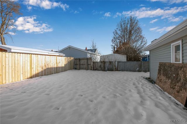 49 Mann Street, Cheektowaga, NY 14206