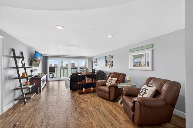 3040 Lake Shore Drive, Riviera Beach, FL 33404