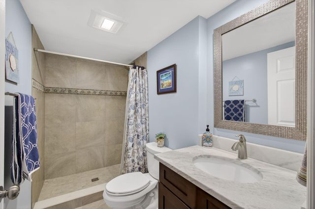 3040 Lake Shore Drive, Riviera Beach, FL 33404