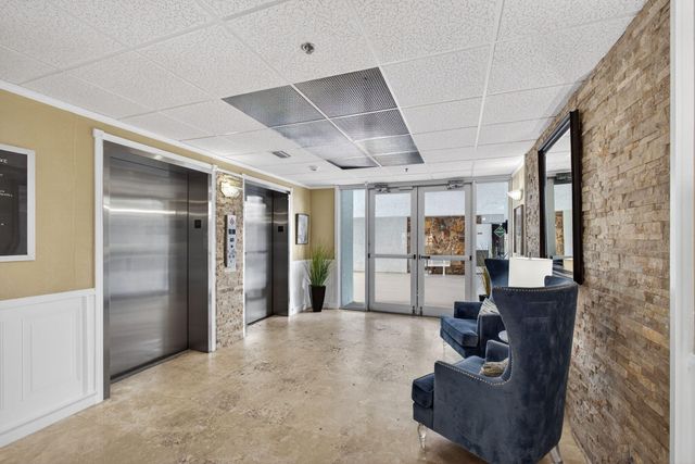 3040 Lake Shore Drive, Riviera Beach, FL 33404