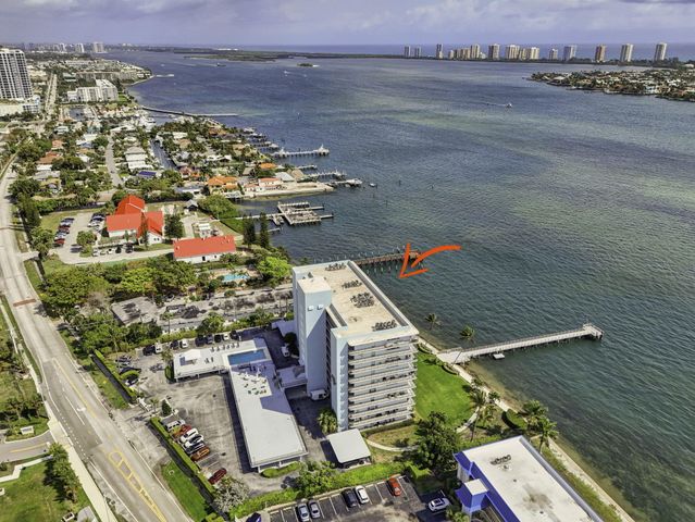 3040 Lake Shore Drive, Riviera Beach, FL 33404