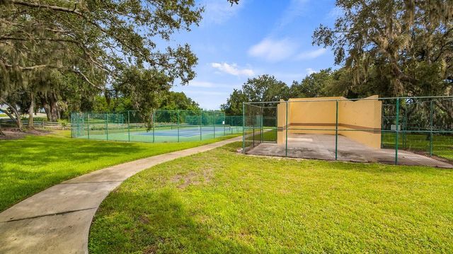 7351 SPRING MOUNTAIN LANE, Yalaha, FL 34797