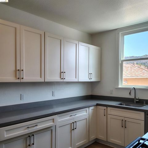 2684 73rd Avenue, Oakland, CA 94605