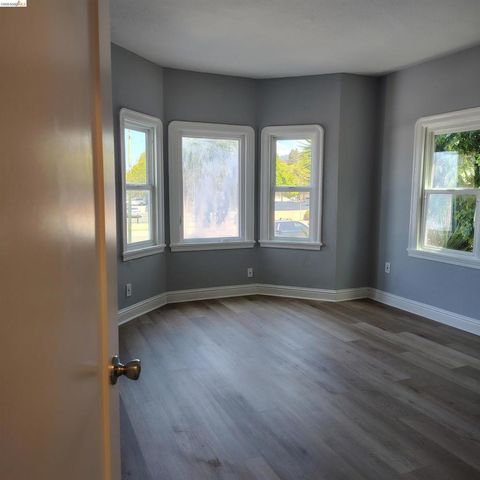 2684 73rd Avenue, Oakland, CA 94605