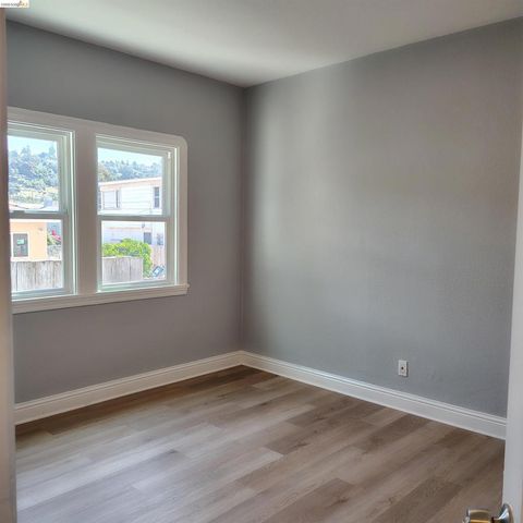 2684 73rd Avenue, Oakland, CA 94605