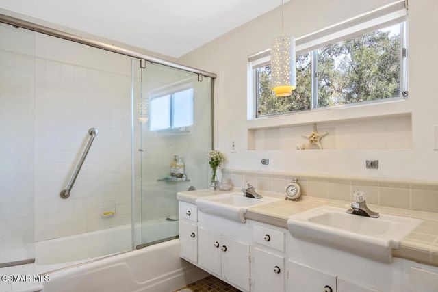 498 Lake Sherwood Drive, Lake Sherwood, CA 91361