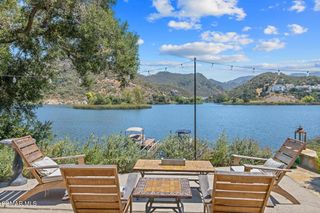 498 Lake Sherwood Drive, Lake Sherwood, CA 91361
