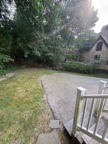 30 Fairmount Ave 1, Weymouth, MA 02189