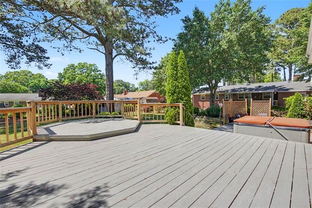97 Glade RD, Newport News, VA 23606