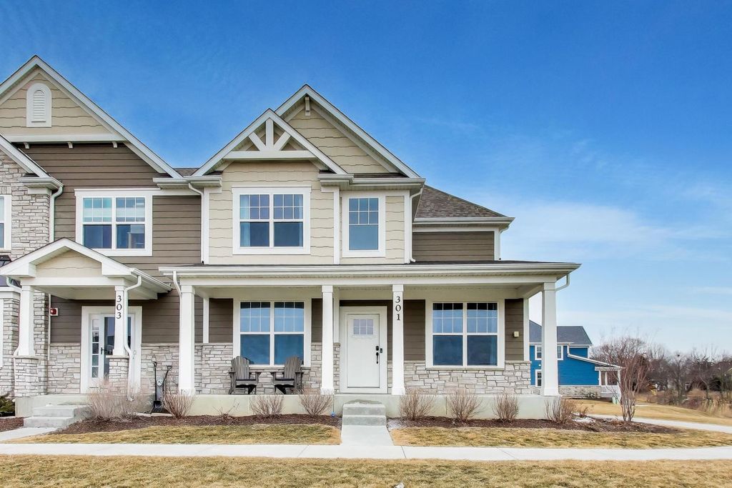 301 Didier Court D, Buffalo Grove, IL 60089
