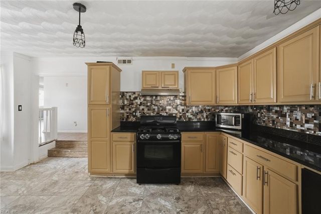 7454 Diven ST, Norfolk, VA 23505