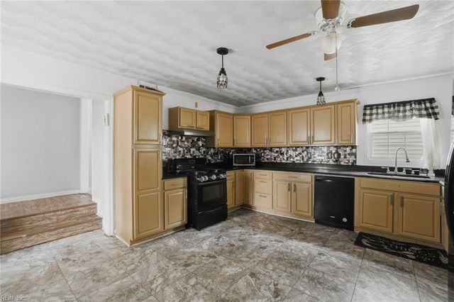 7454 Diven ST, Norfolk, VA 23505