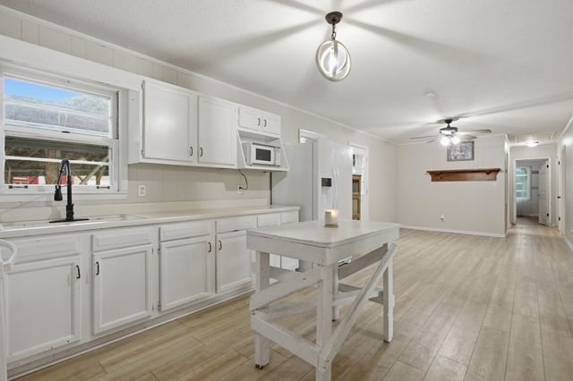 2040 Glencoe Rd, Culleoka, TN 38451