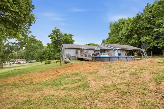 2040 Glencoe Rd, Culleoka, TN 38451
