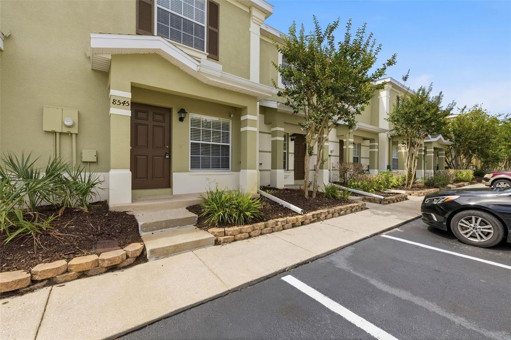 8545 TRAIL WIND DRIVE, Tampa, FL 33647