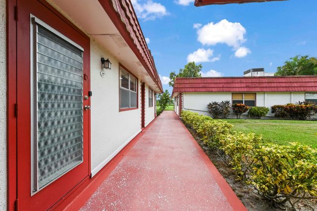 237 Waterford J Crescent, Delray Beach, FL 33446