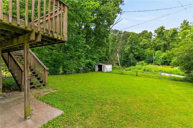 5924 NW Creekview Drive, Parkville, MO 64152