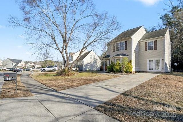 704 Pawley Drive, Charlotte, NC 28214