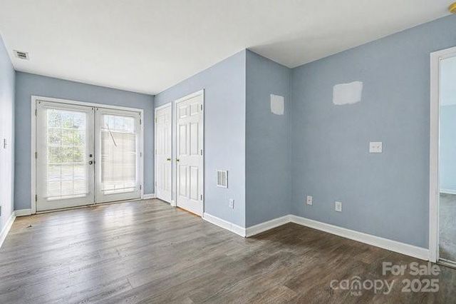 704 Pawley Drive, Charlotte, NC 28214