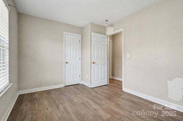 704 Pawley Drive, Charlotte, NC 28214