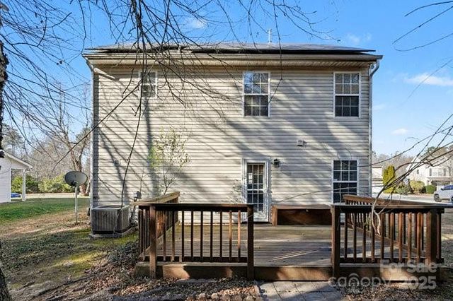 704 Pawley Drive, Charlotte, NC 28214